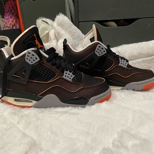 WMNS NIKE JORDAN 4 - Black/Starfish